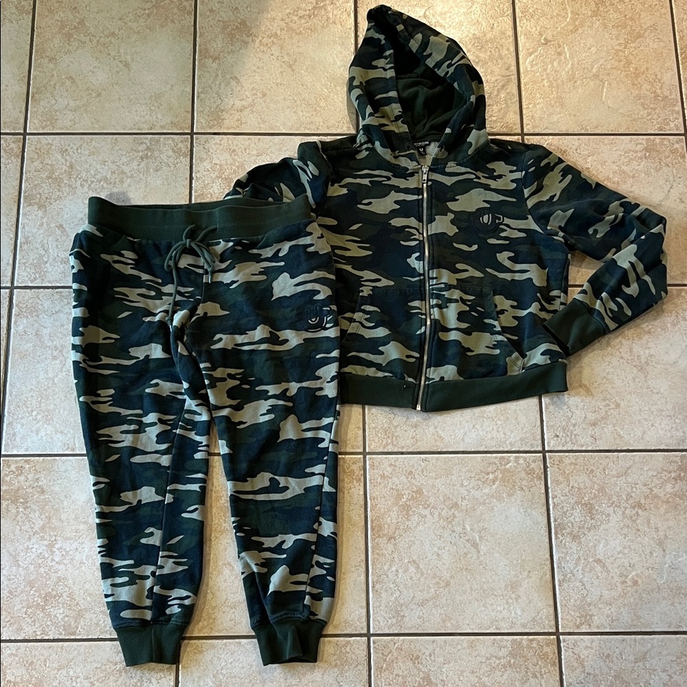True Religion Camouflage Core Zip‎ Up Hoodie & Jogger Sweatpants Set, Sz Large